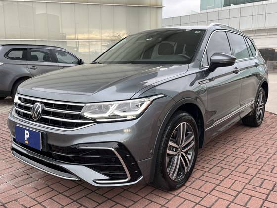 VOLKSWAGEN TIGUAN 2.0 300 TSI GASOLINA ALLSPACE R-LINE AUTOMÁTICO VOLKSWAGEN TIGUAN 2.0 300 TSI GASOLINA ALLSPACE R-LINE AUTOMÁTICO
